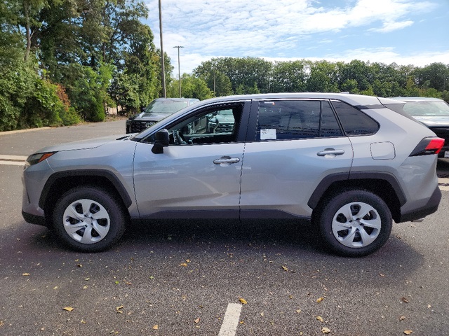 2025 Toyota RAV4 LE photo 2