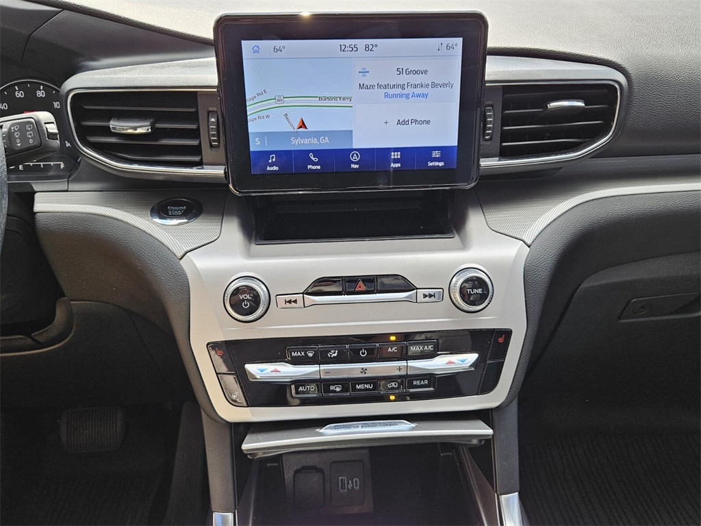 2023 Ford Explorer XLT photo 18