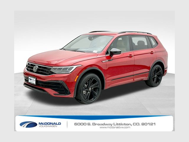 2024 Volkswagen Tiguan SE R-LINE BLACK's photo
