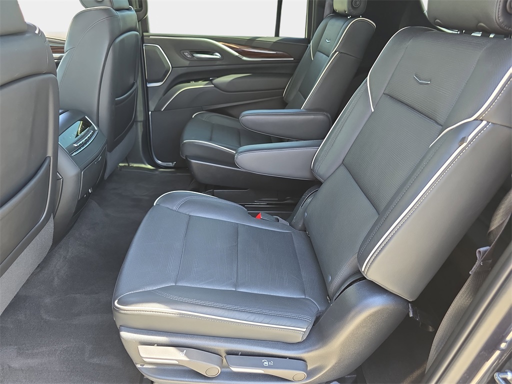 2022 Cadillac Escalade ESV Premium Luxury photo 15