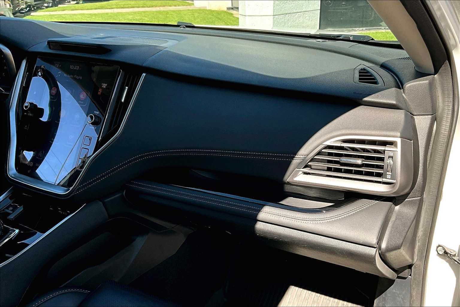 2021 Subaru Outback Limited photo 18