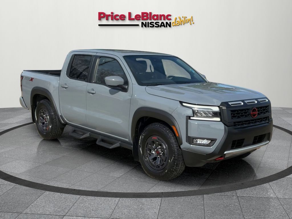 2025 Nissan Frontier PRO-X's photo