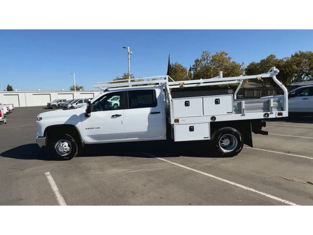 2024 Chevrolet Silverado 3500HD Work Truck photo 7