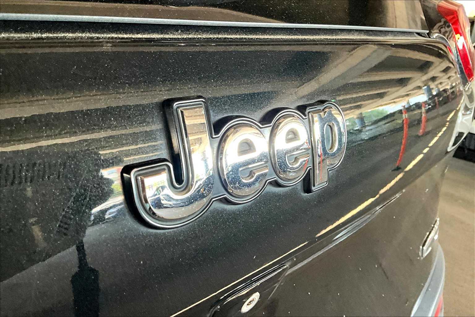 2015 Jeep Cherokee Latitude photo 28