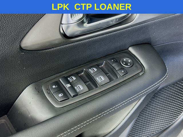 2025 Chrysler Pacifica Hybrid photo 17