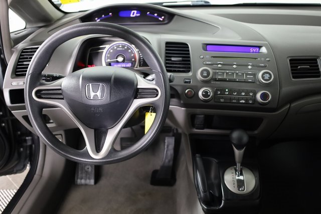 2010 Honda Civic DX-VP photo 2