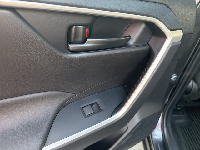 2024 Toyota RAV4 Hybrid LE photo 13