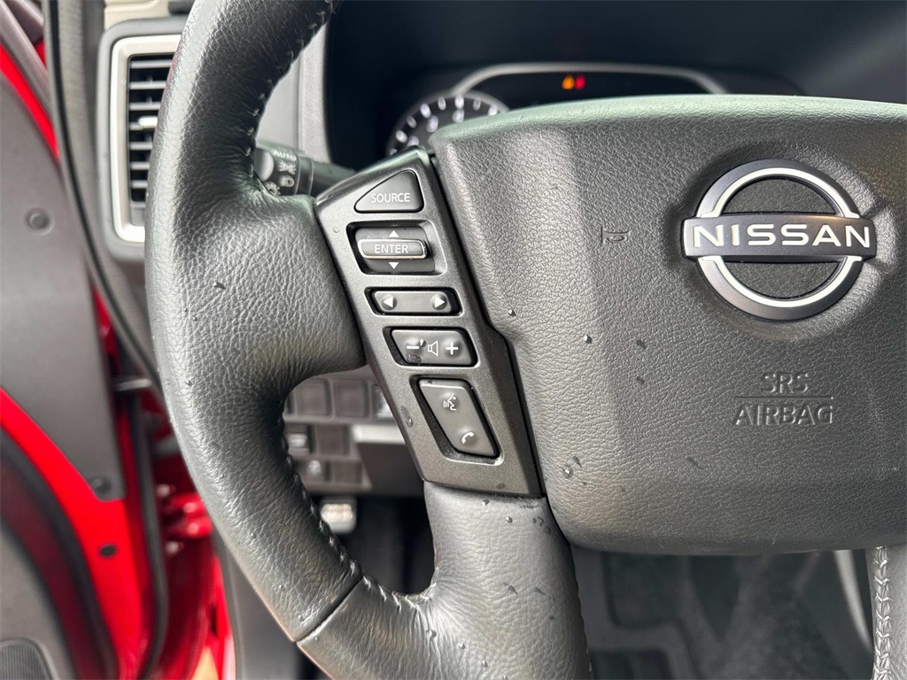 2024 Nissan Frontier SL photo 22