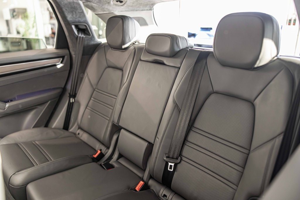 2021 PORSCHE CAYENNE - Image 34