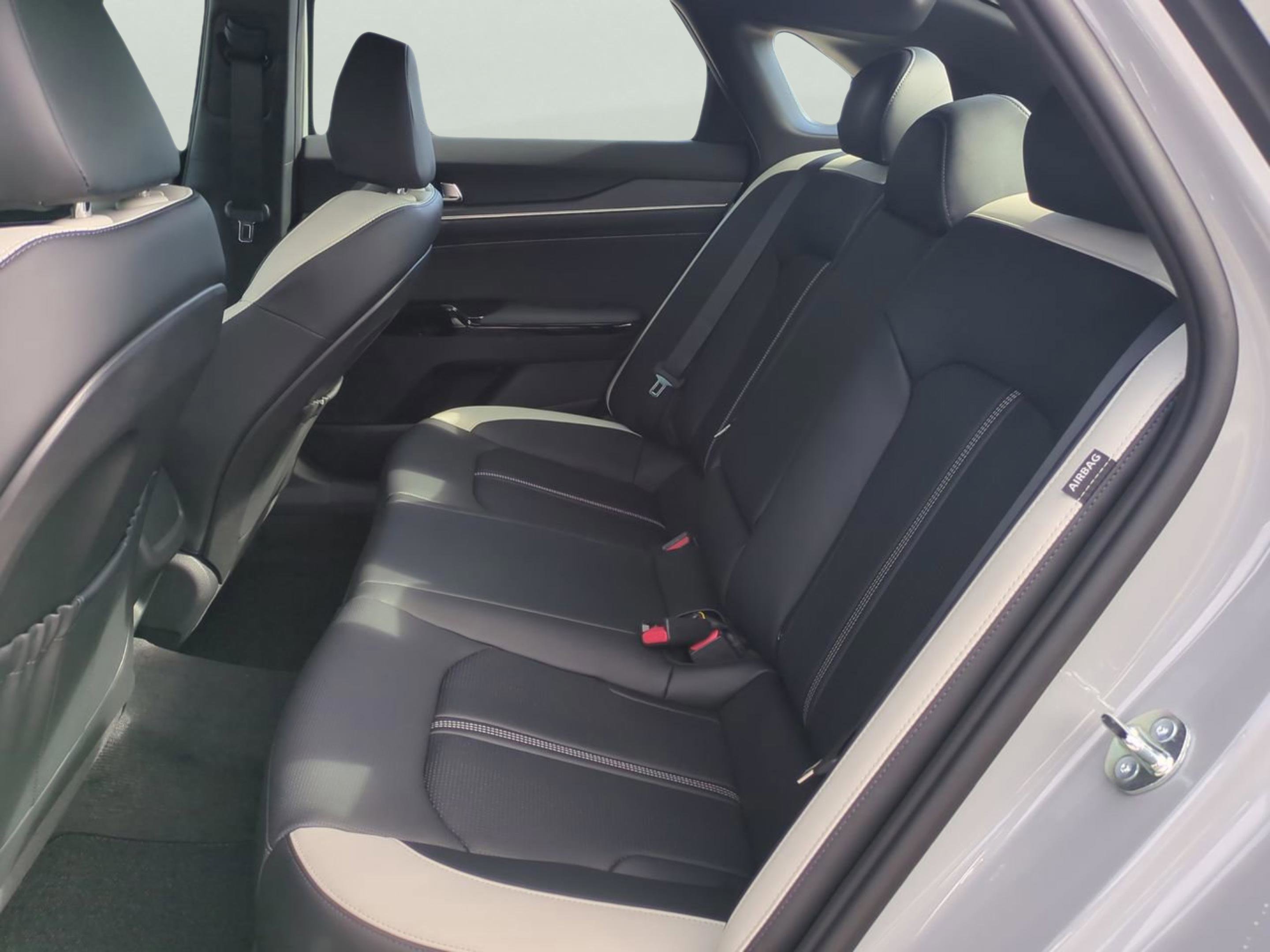 2026 Kia K5 GT-Line photo 13