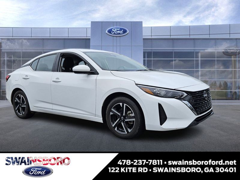 2024 Nissan Sentra SV's photo