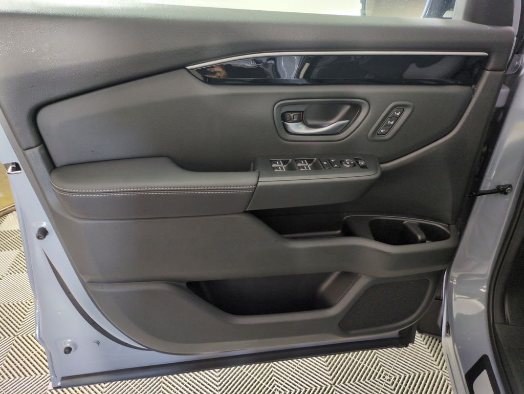 2025 Honda Pilot Touring photo 8