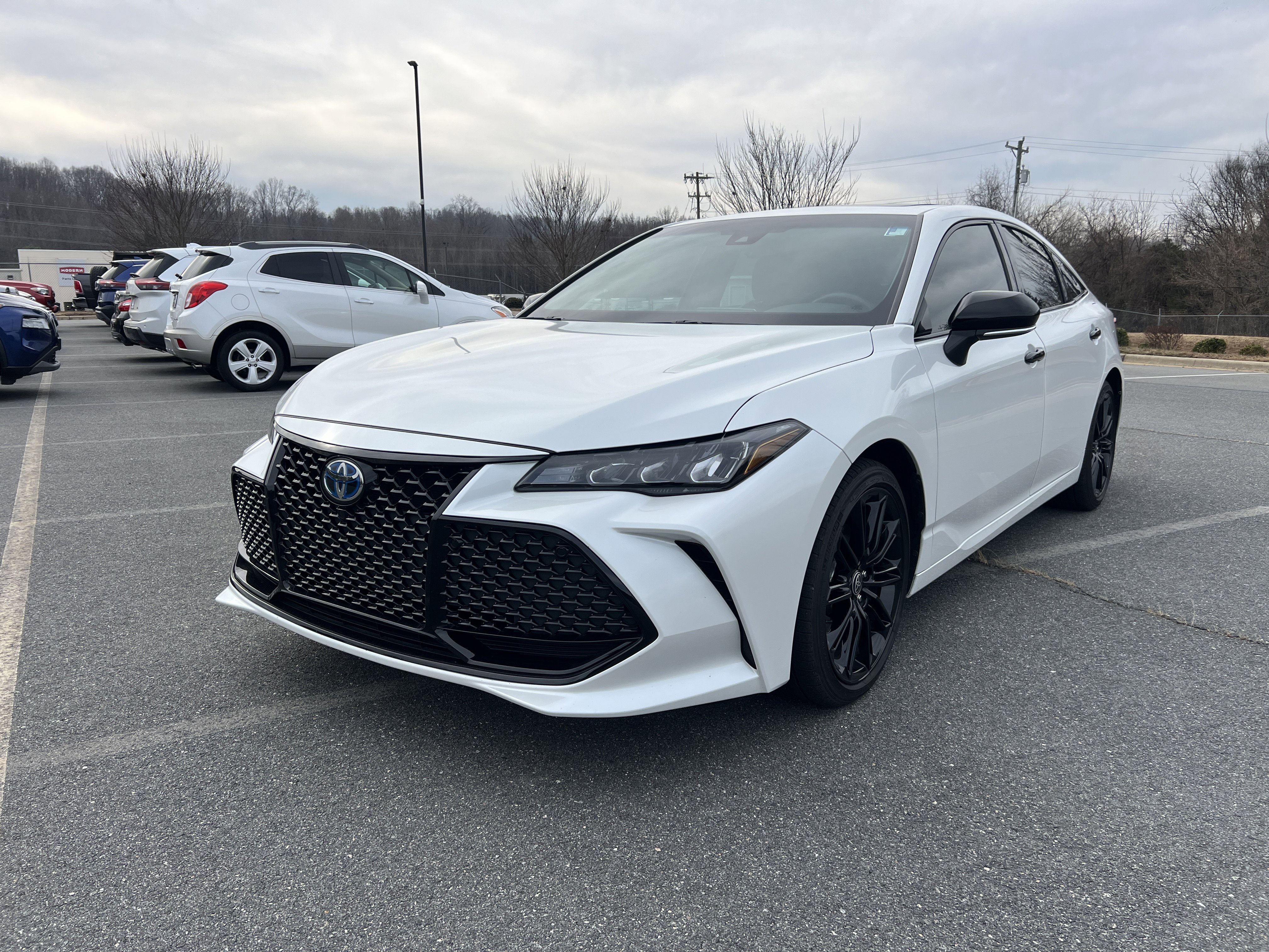 2022 Toyota Avalon XSE Nightshade's photo