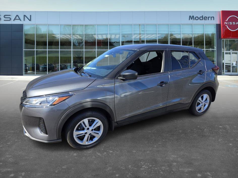 2025 Nissan KICKS PLAY Base's photo