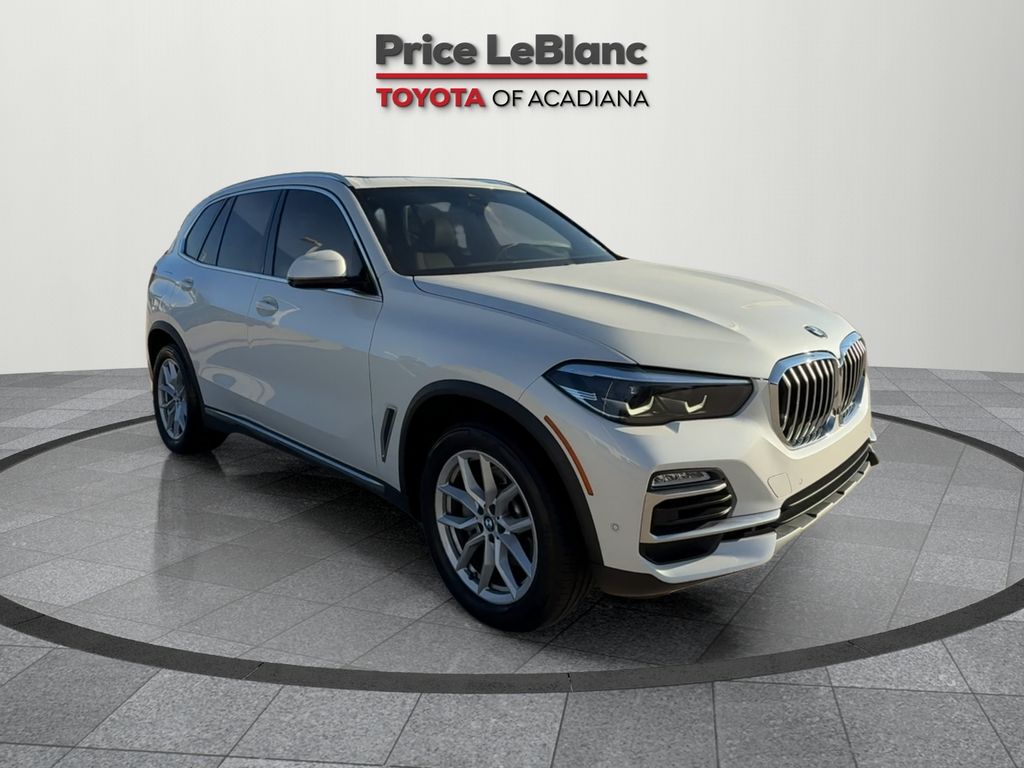 2020 BMW X5 40i's photo