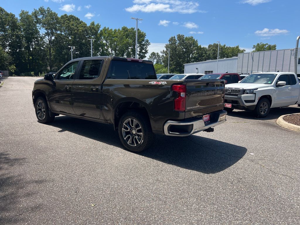2023 Chevrolet Silverado 1500 LT photo 4