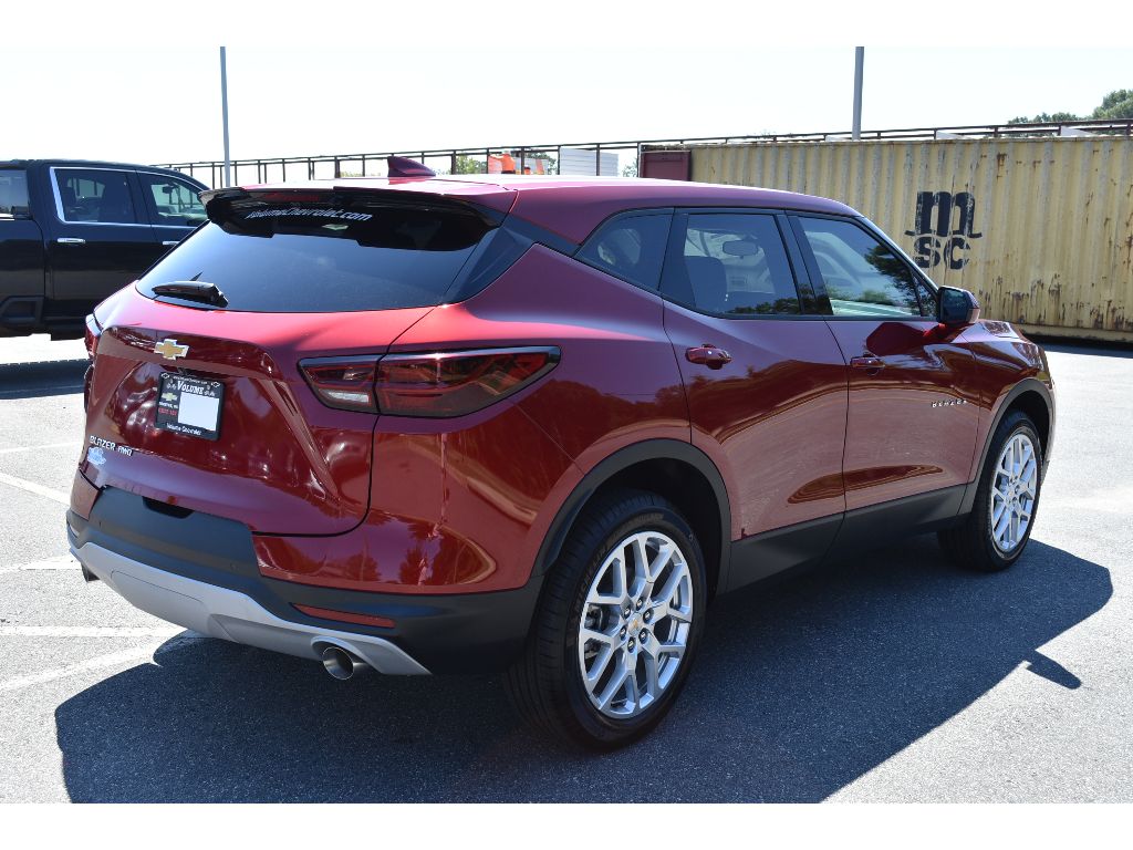 2025 Chevrolet Blazer 2LT photo 9
