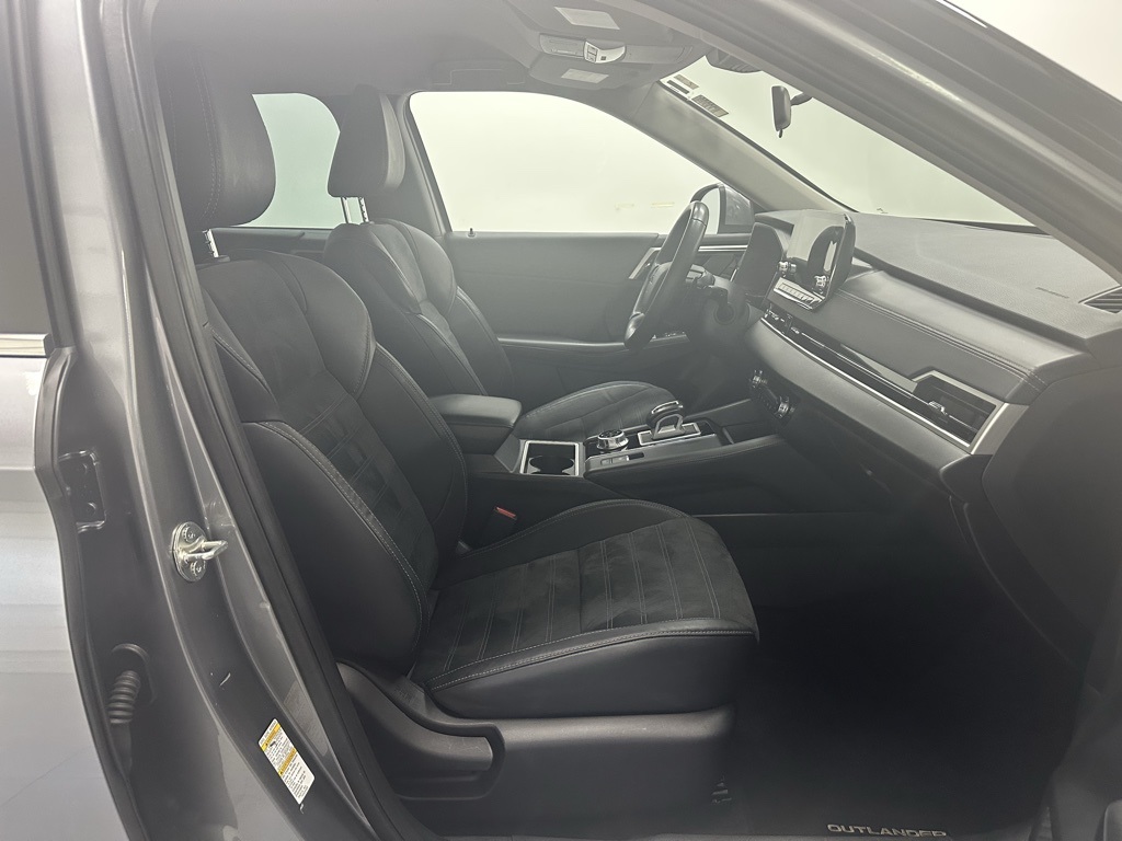 2023 Mitsubishi Outlander SE photo 19