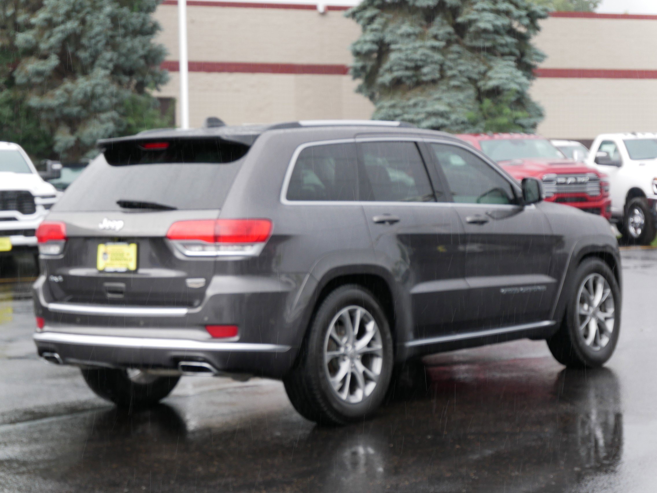 2020 Jeep Grand Cherokee Summit photo 4