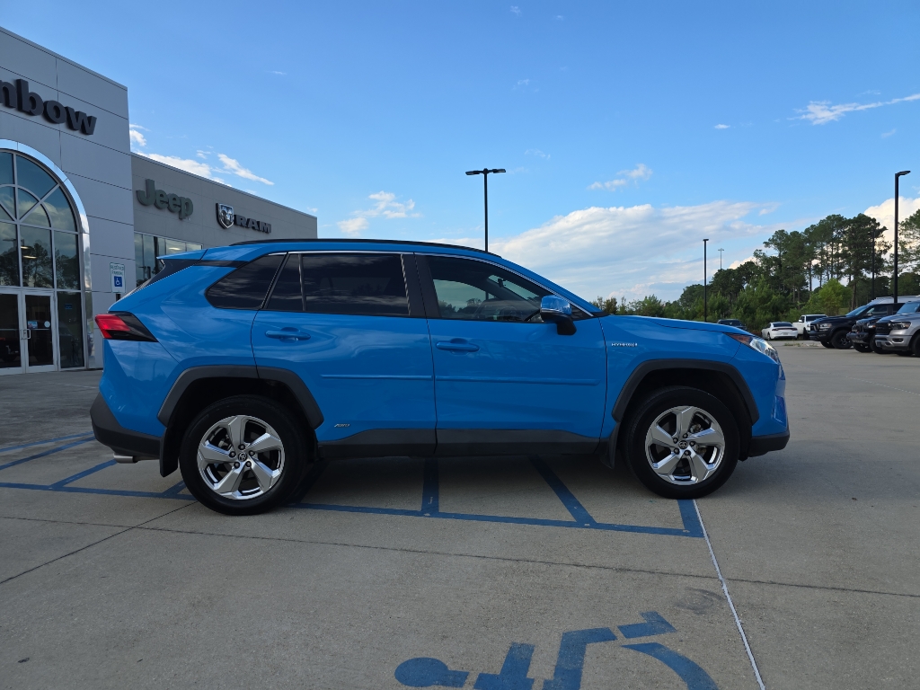 2021 Toyota RAV4 Hybrid XLE Premium photo 10