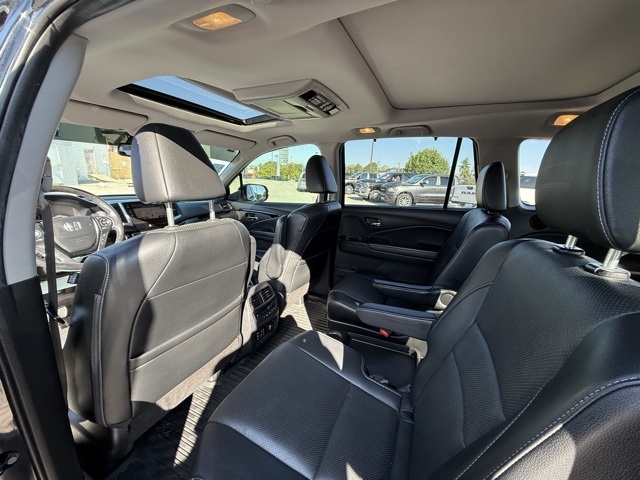 2018 Honda Pilot Touring photo 23