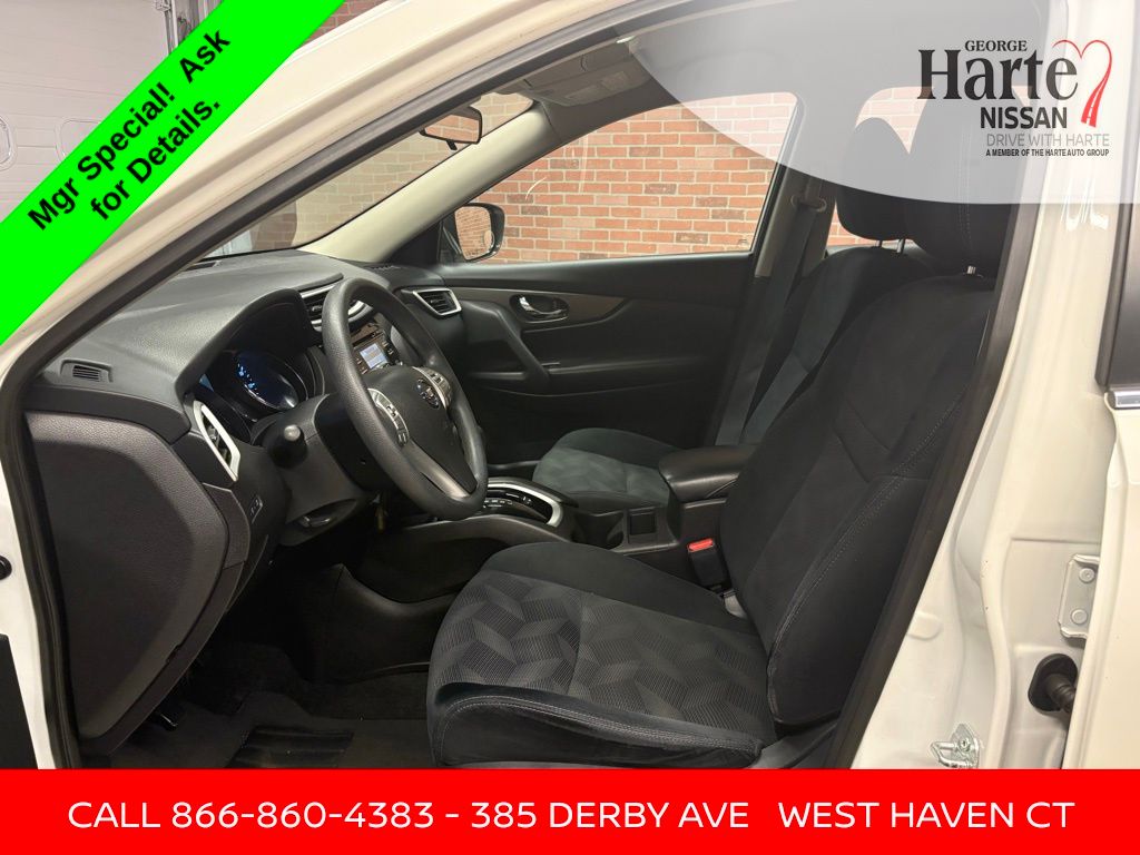 2015 Nissan Rogue S photo 3