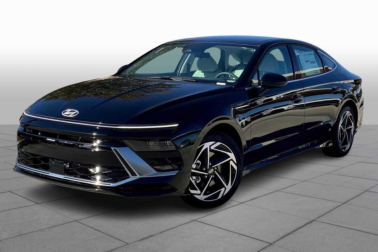2026 Hyundai Sonata SEL's photo
