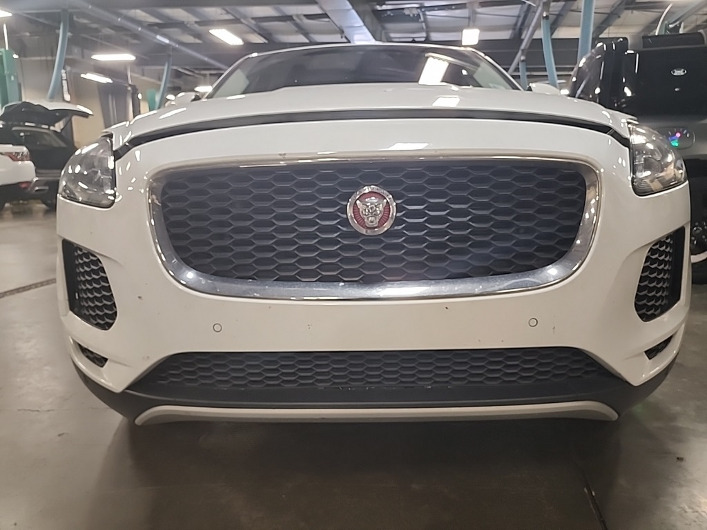 2020 Jaguar E-PACE Base photo 3