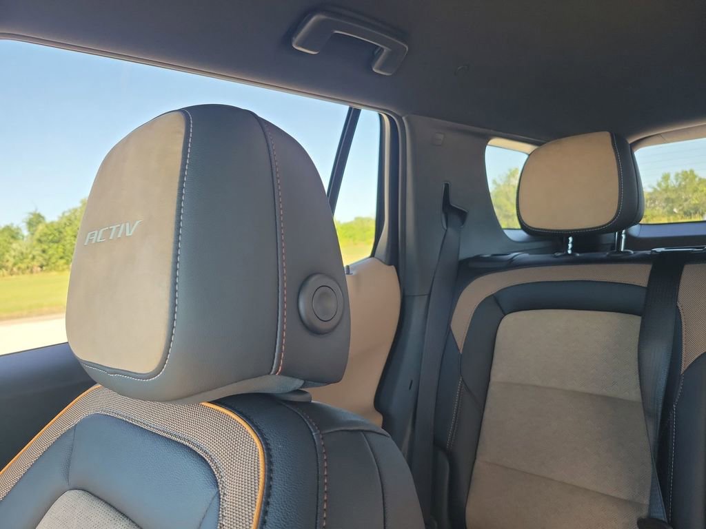 2026 Chevrolet Equinox ACTIV photo 12