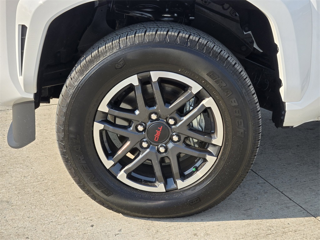 2025 Toyota Tacoma TRD Sport photo 12
