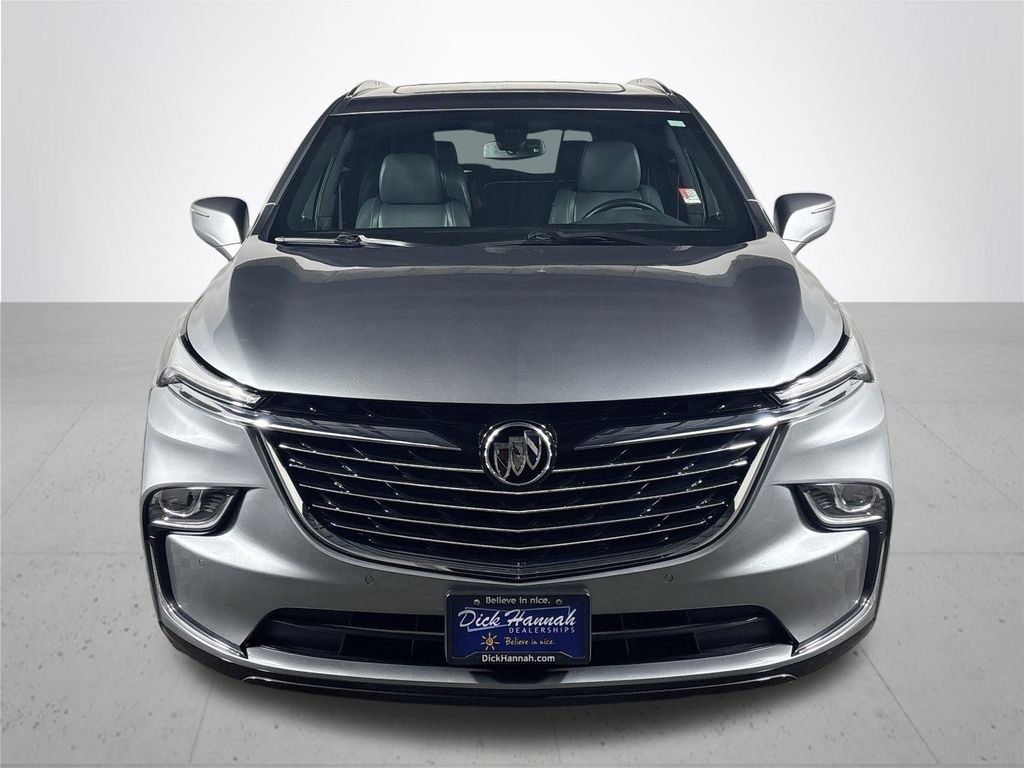 2023 Buick Enclave Essence photo 2