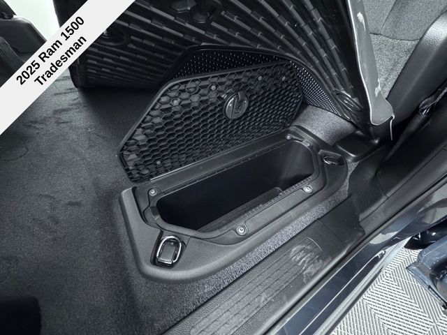 2025 Ram 1500 Tradesman photo 29