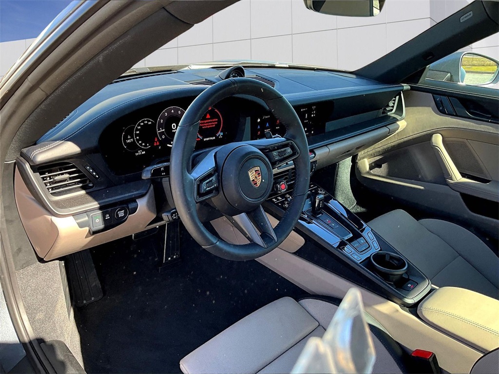 2025 Porsche 911 S photo 4