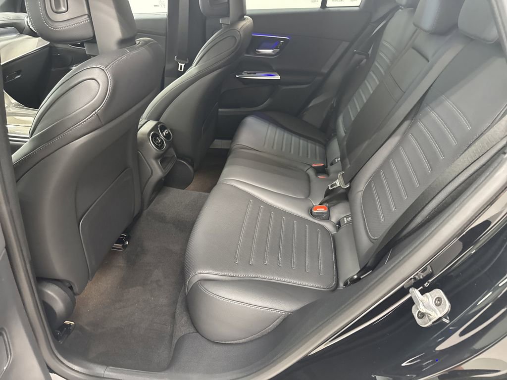 2026 Mercedes Benz GLC 300 photo 13