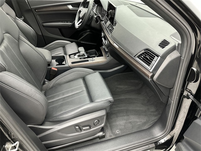 2025 Audi Q5 45 S line Premium Plus photo 16