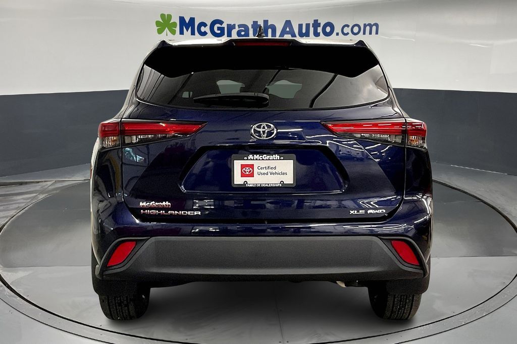 2022 Toyota Highlander XLE photo 5