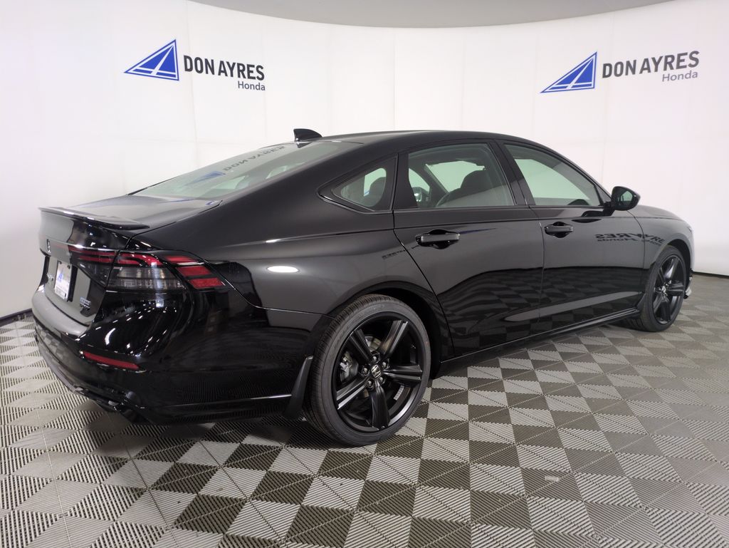 2025 Honda Accord Hybrid Sport-L photo 5