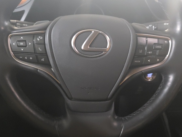 2022 Lexus ES 350 photo 9