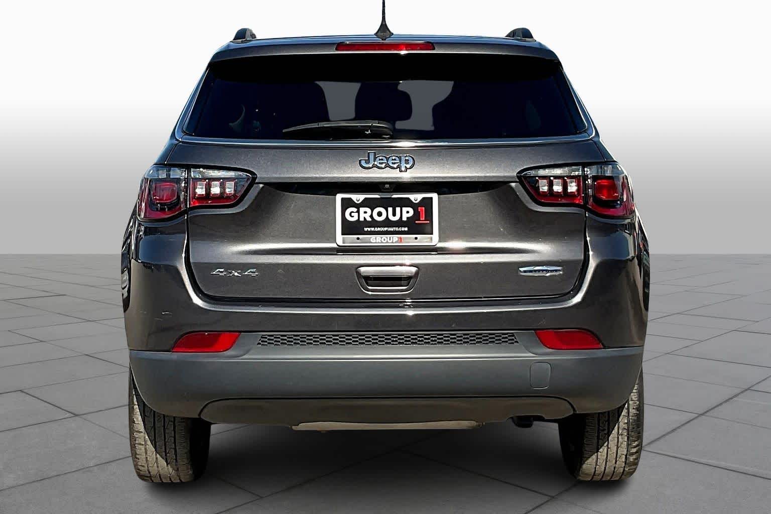 2022 Jeep Compass Latitude photo 4