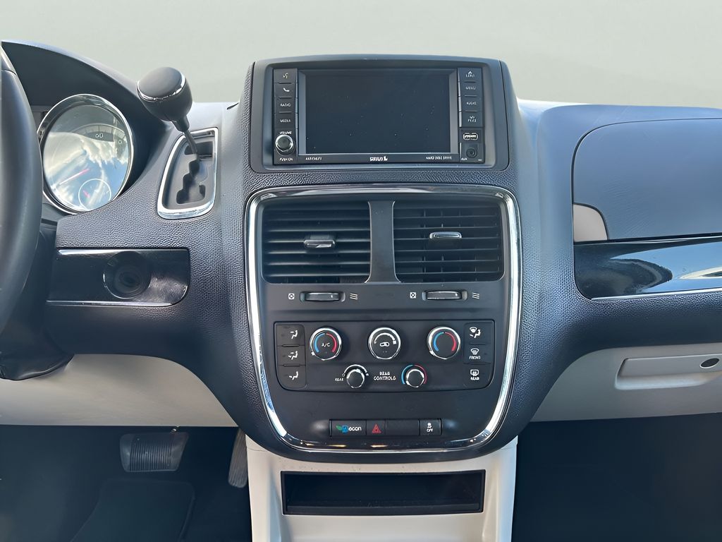 2019 Dodge Grand Caravan SXT photo 14
