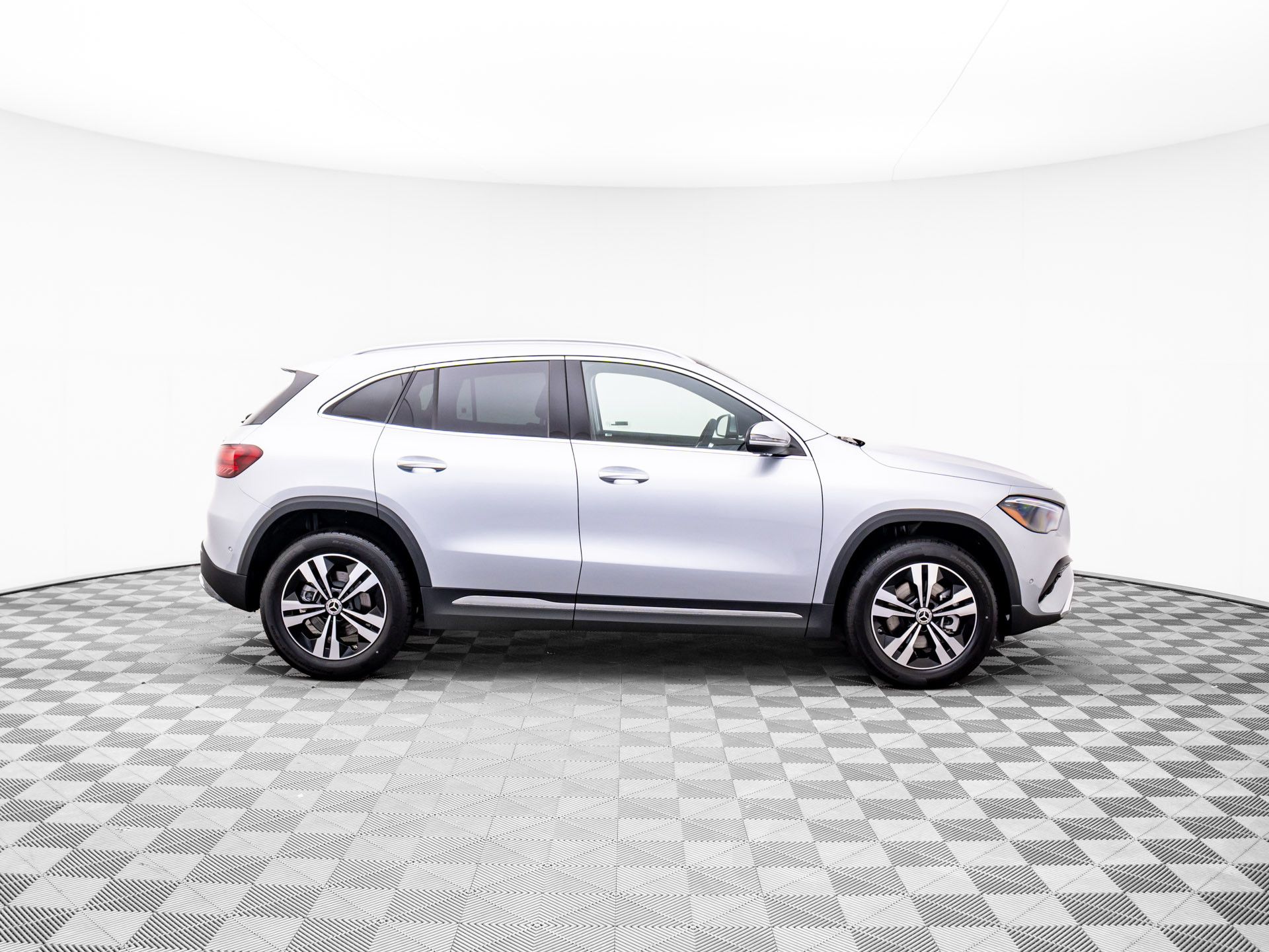2026 Mercedes Benz GLA 250 4MATIC photo 5
