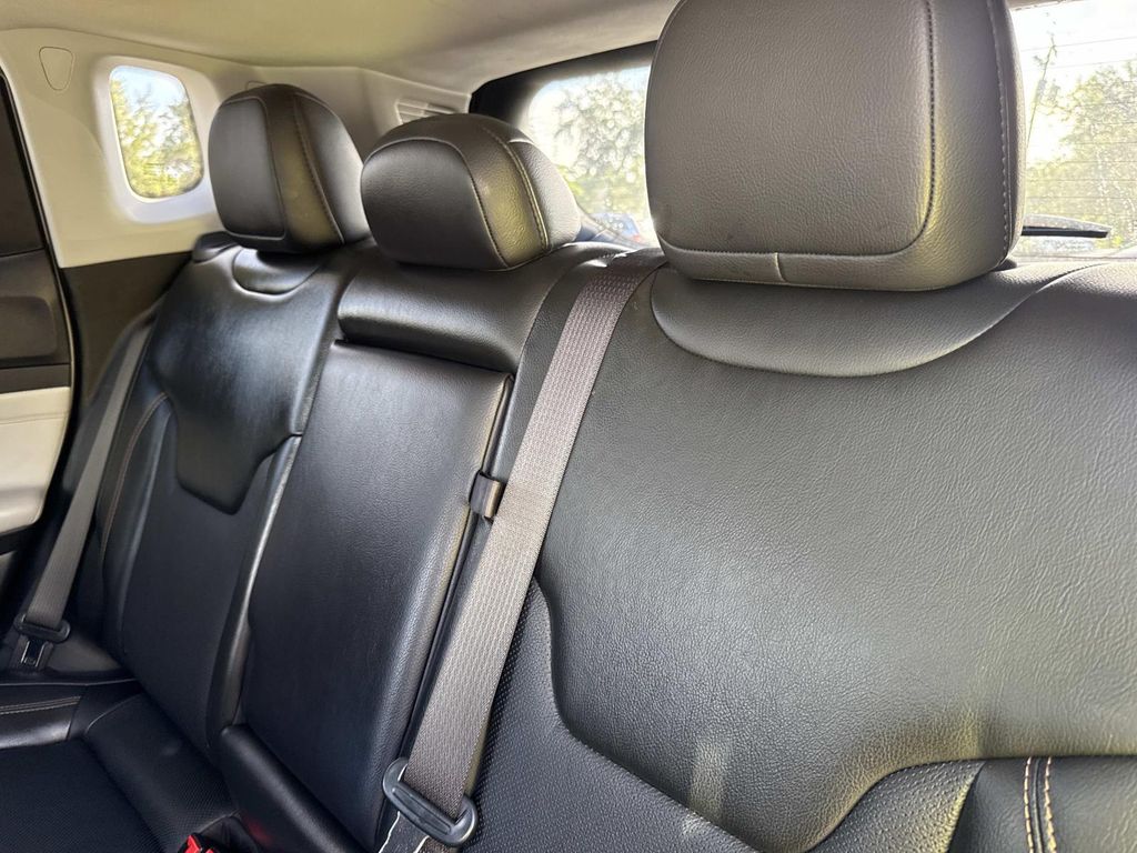 2022 Jeep Compass Limited photo 12