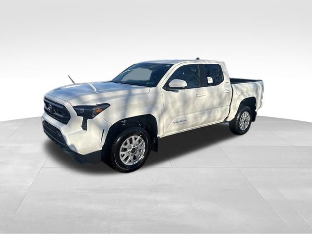 2025 Toyota Tacoma SR5's photo