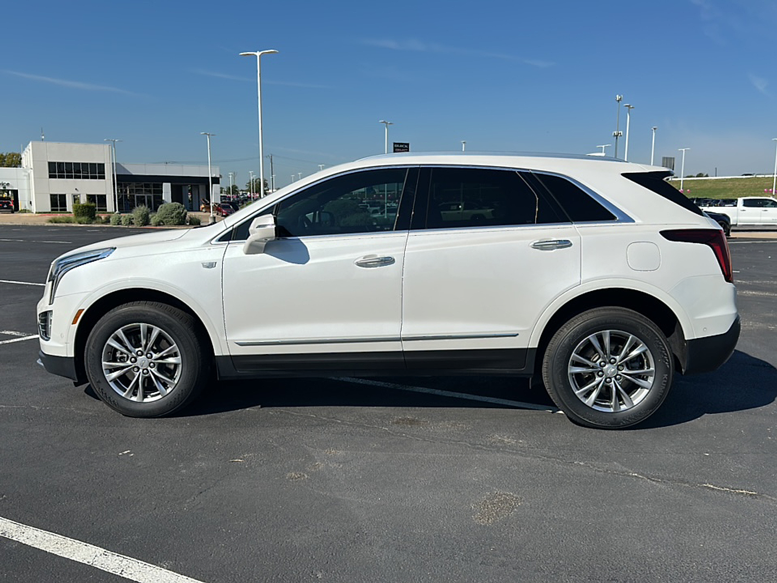 2021 Cadillac XT5 Premium Luxury photo 3