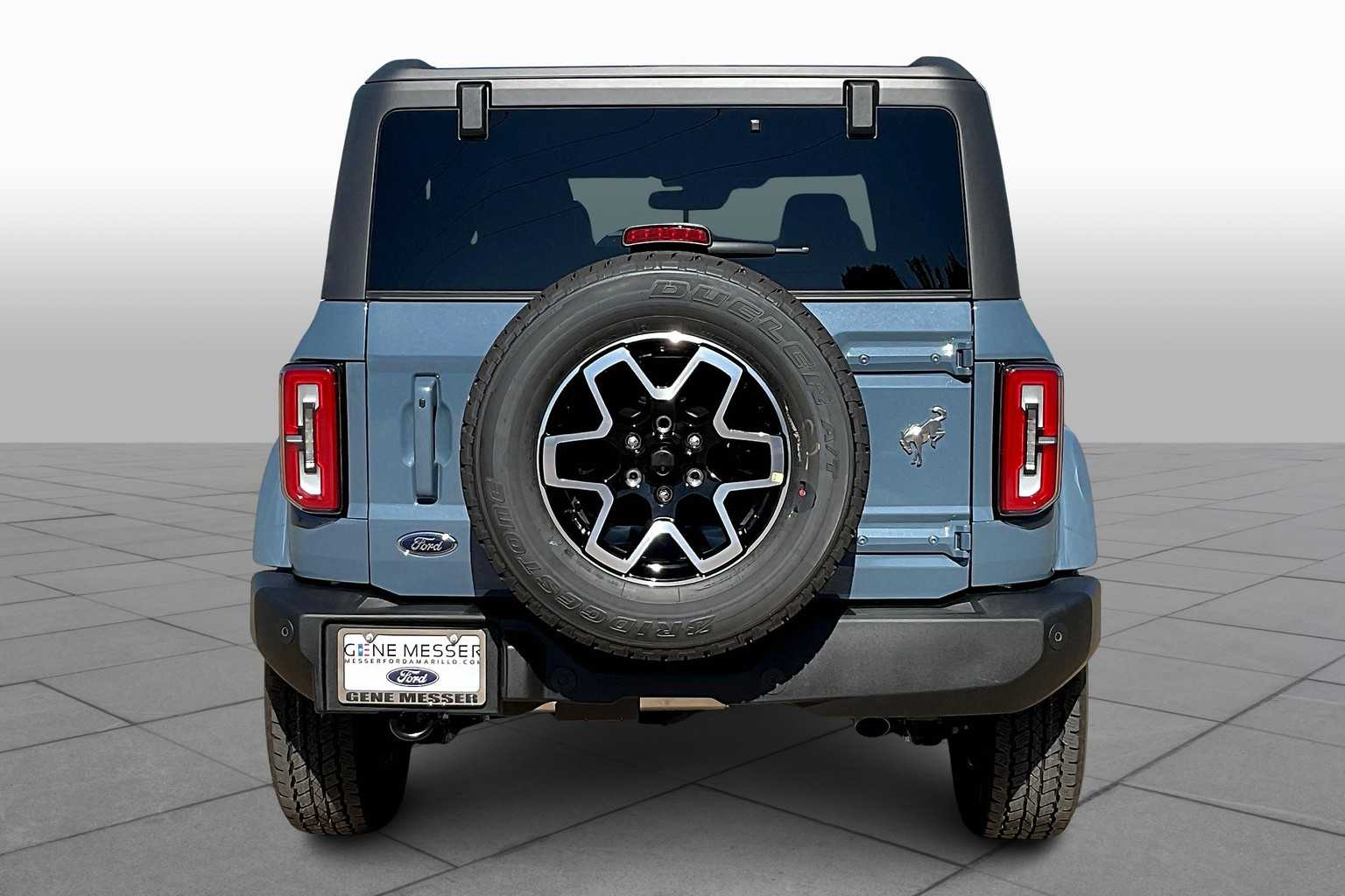 2025 Ford Bronco Outer Banks photo 4