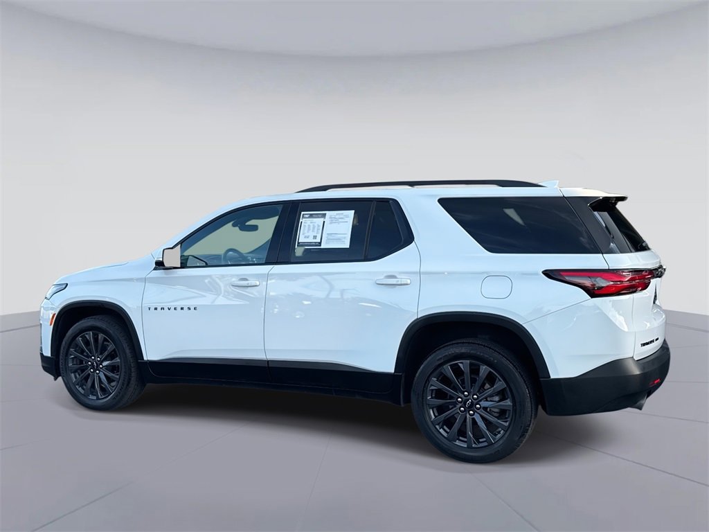 2023 Chevrolet Traverse RS photo 2