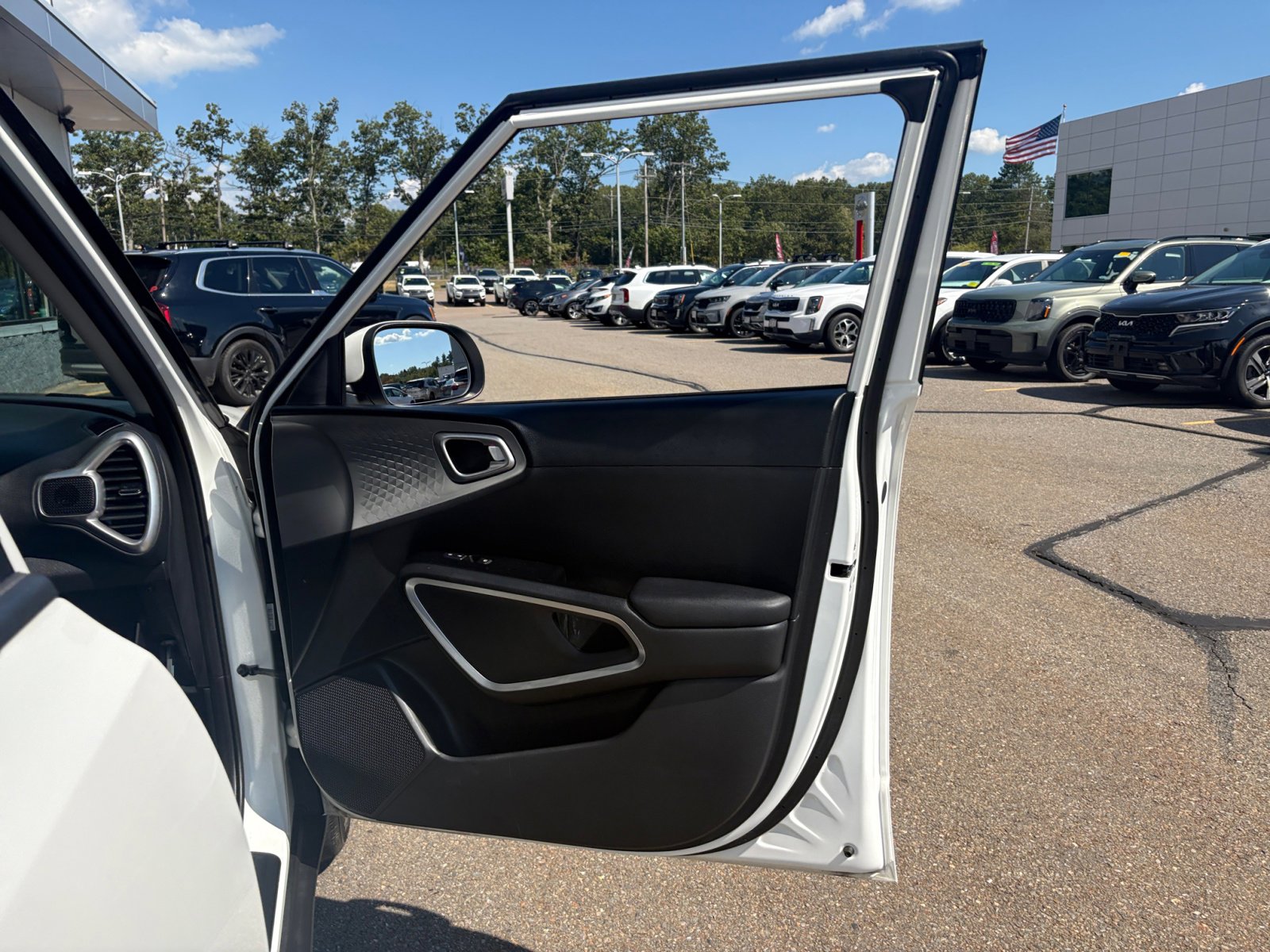 2024 Kia Soul LX photo 28