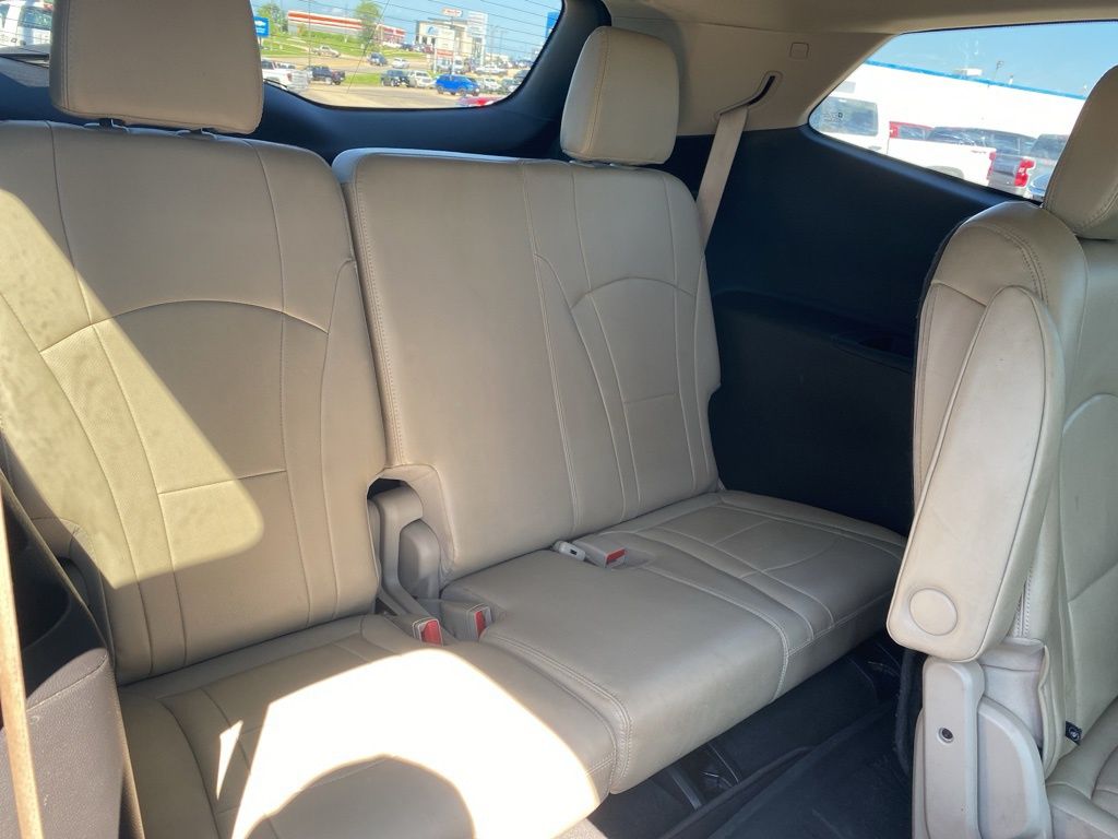 2018 Buick Enclave Essence photo 17