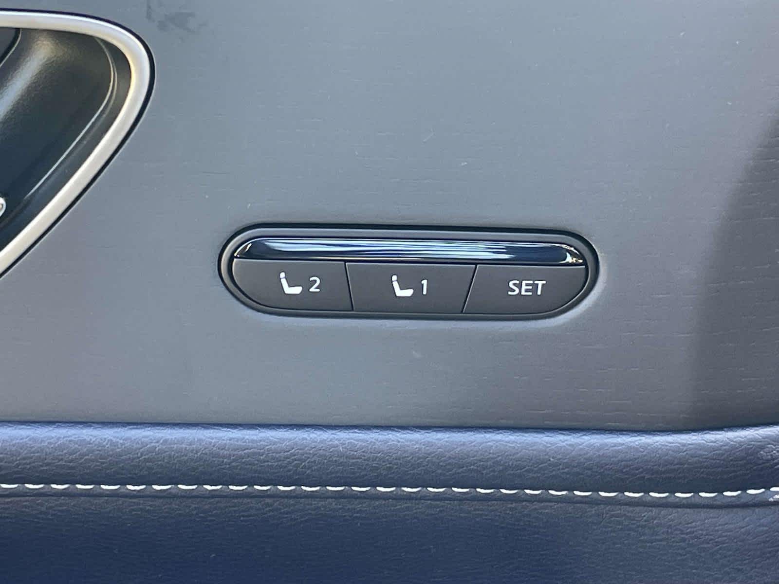 2026 Infiniti QX80 Sensory photo 26