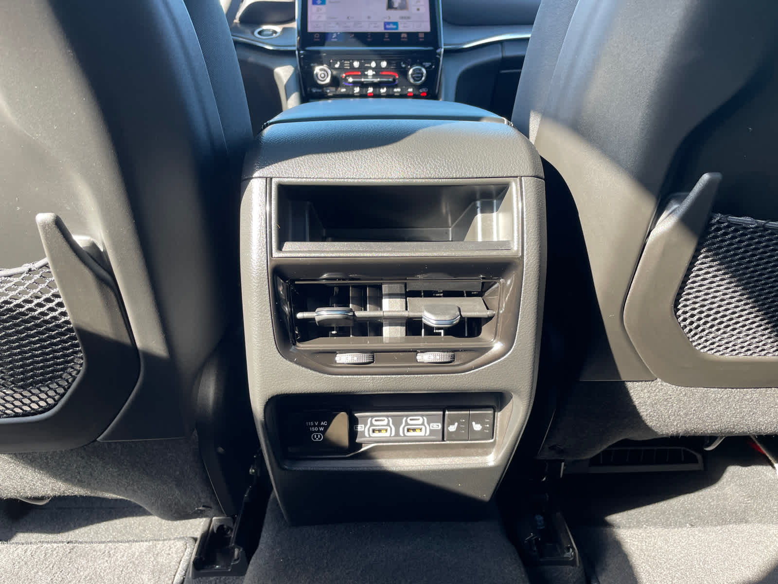 2023 Jeep Cherokee Overland 4xe photo 9